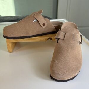 Suede Comfort Clogs Buckle Strap Tan Taupe Neutral NEW Womens US 11